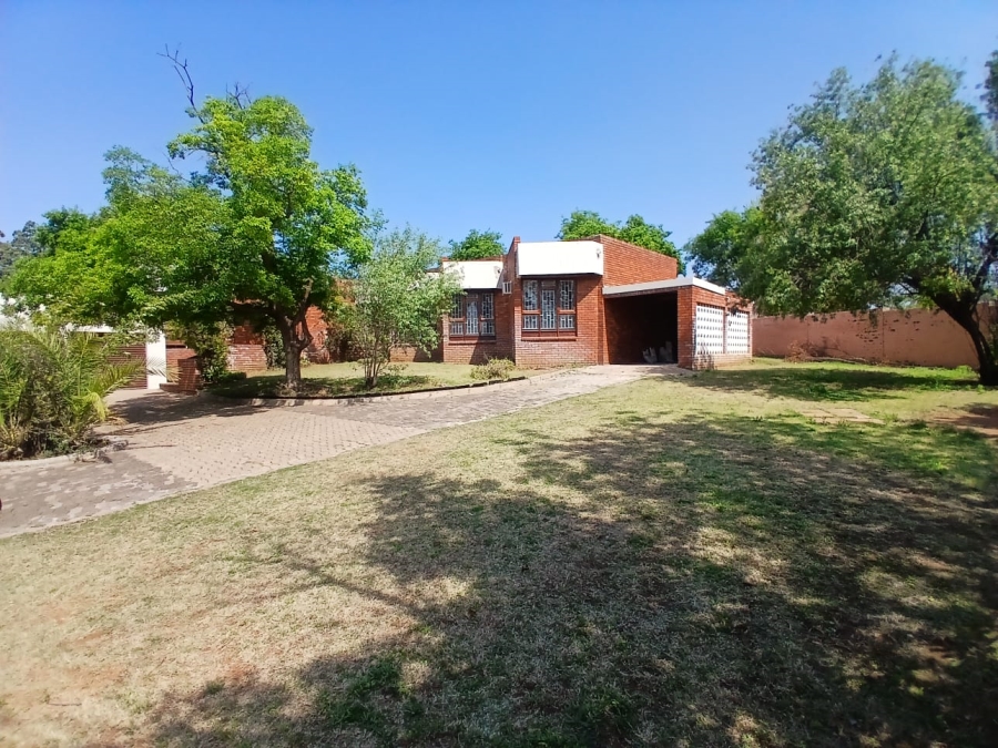 4 Bedroom Property for Sale in Kuruman Northern Cape